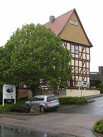 Die Linde vor dem Amtshaus in Niederaula Vorschaubild