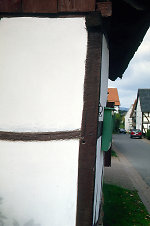 Kette des gestohlenen Halseisens am Backhaus in Alberode, 2000 Vorschaubild