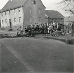 Die gefällte Kastanie 1956 Vorschaubild