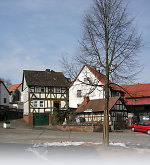 Der Gerichtsplatz in Burgholz mit junger Linde, 2010 Vorschaubild